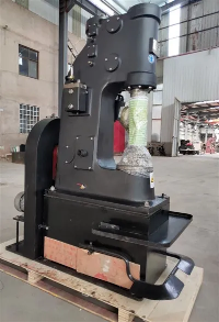 Koje su značajke dobrog čekića za proizvodnju noža?